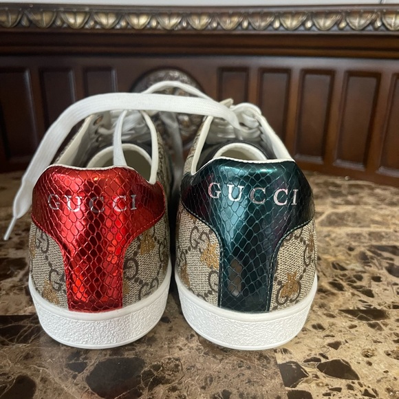 REPOSH Women's Ace GG Supreme Sneaker with Bees - Picture 5 of 5